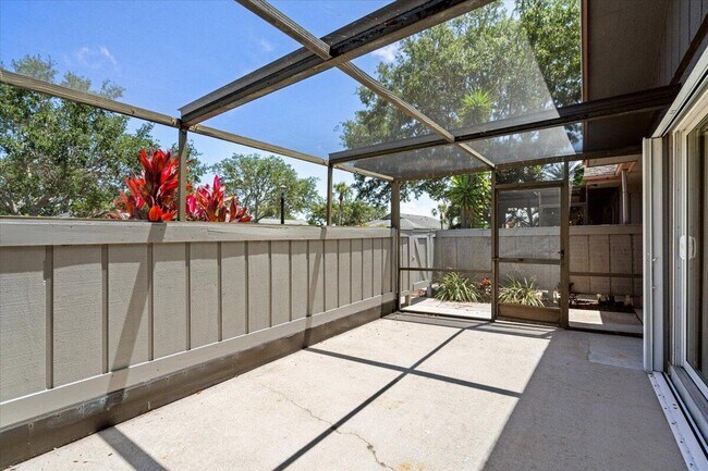 Building Photo - 3902 NW Cinnamon Tree Cir