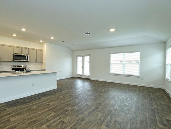 Building Photo - 108 Canadian River Trl