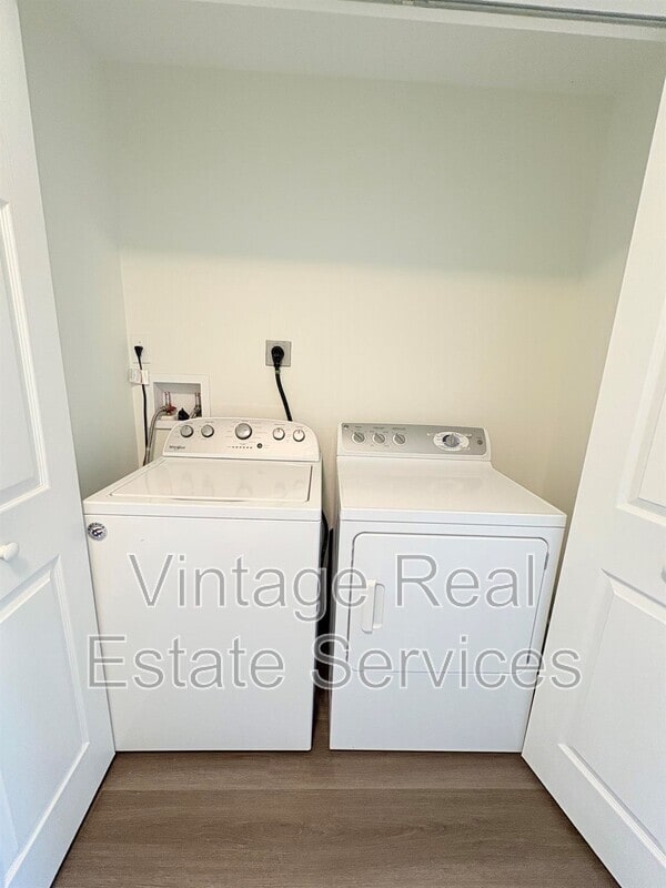 Building Photo - 8502 Gablebend Way