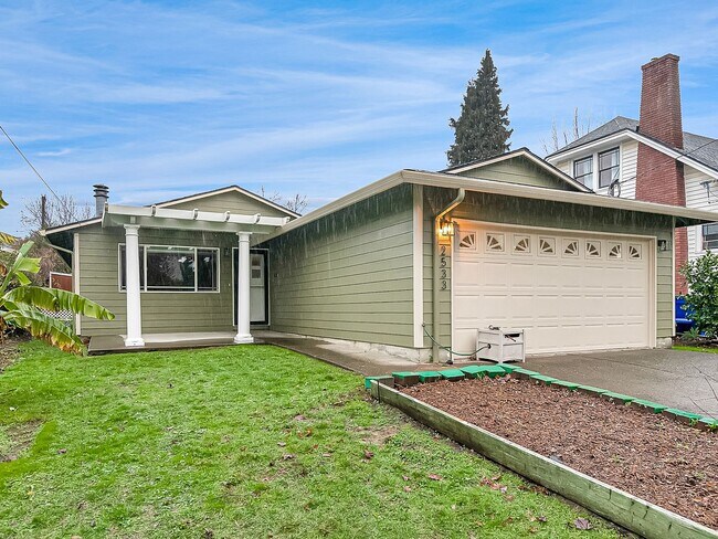 Building Photo - Coming soon! Remodeled 3-bdr/2-bath Overlook ranch w/ fireplace, excellent location