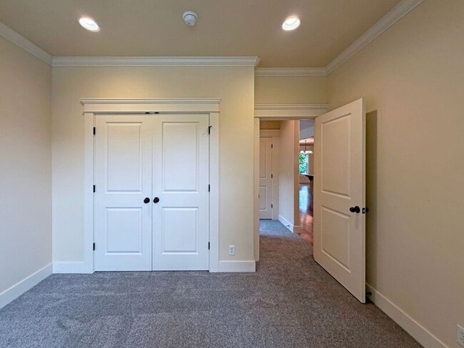 Building Photo - 2523 Borders Dr