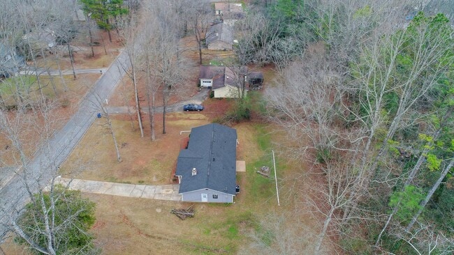 Building Photo - 321 Summerwood Ln