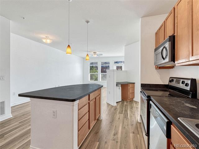 Building Photo - 10176 Park Meadows Dr