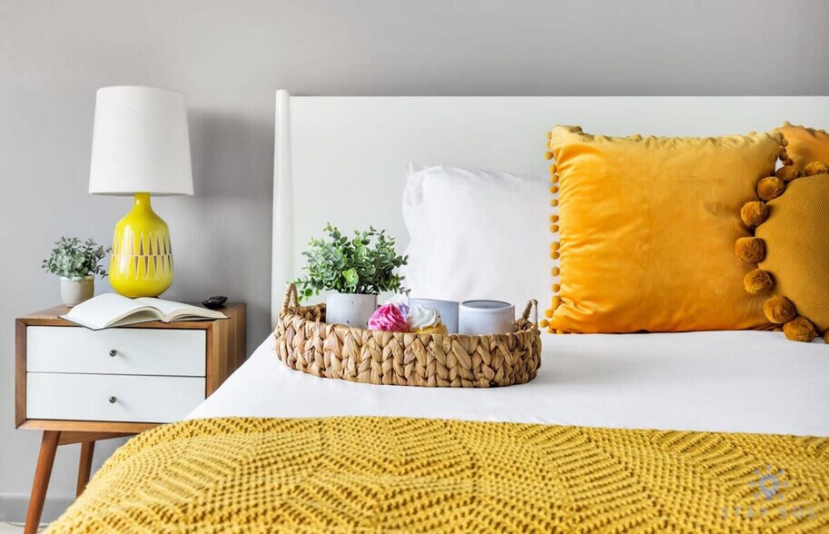 Building Photo - 5151 Collins Ave