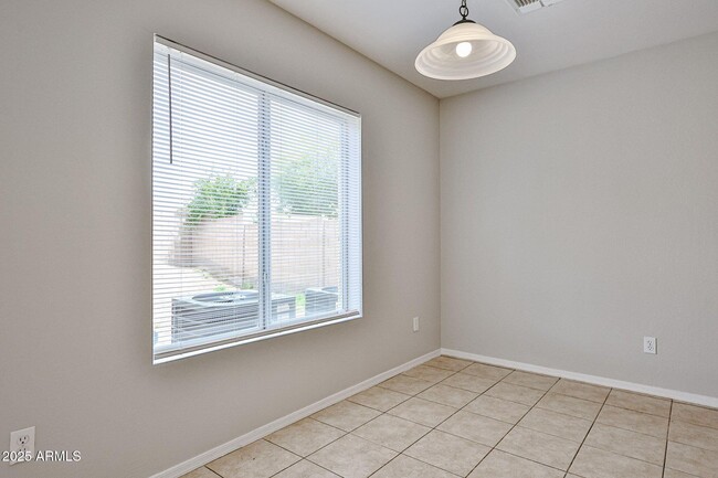 Building Photo - 22664 W Solano Dr