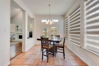 Building Photo - 2404 Dana Dr