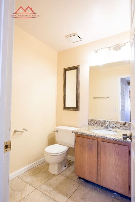Building Photo - 18027 Hillwood Ln