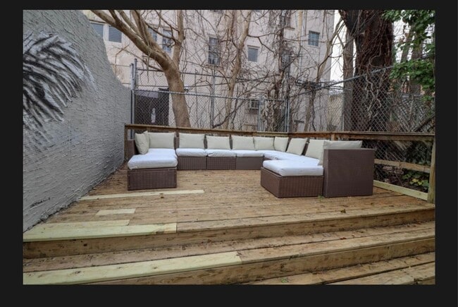 Building Photo - 47TH_1128