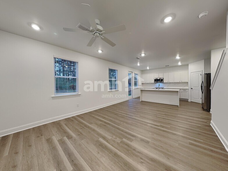 Building Photo - 1658 Aquamarine Dr