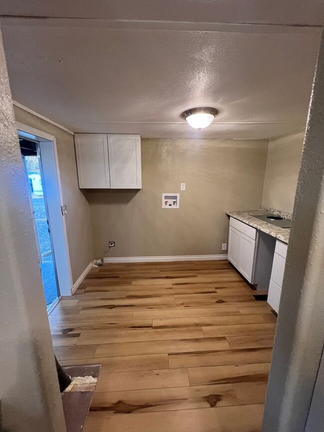 Building Photo - 3 bed 2 bath Home for Rent in Ephrata