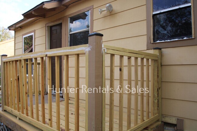 Building Photo - Well-Maintained Three-Bedroom In North Killeen!