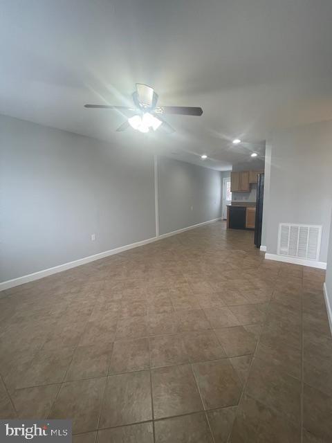 Building Photo - 604 Green Tree Ln