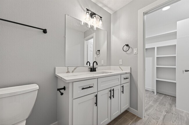 Building Photo - 4922 Comal River Loop