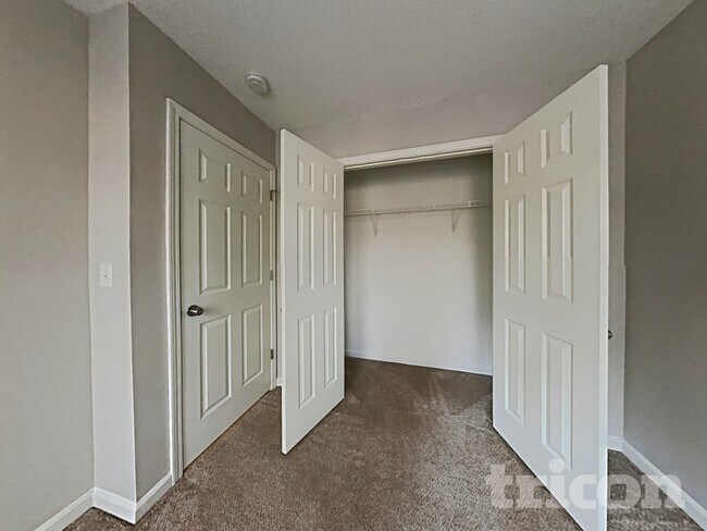 Building Photo - 8206 Braids Bend Ct