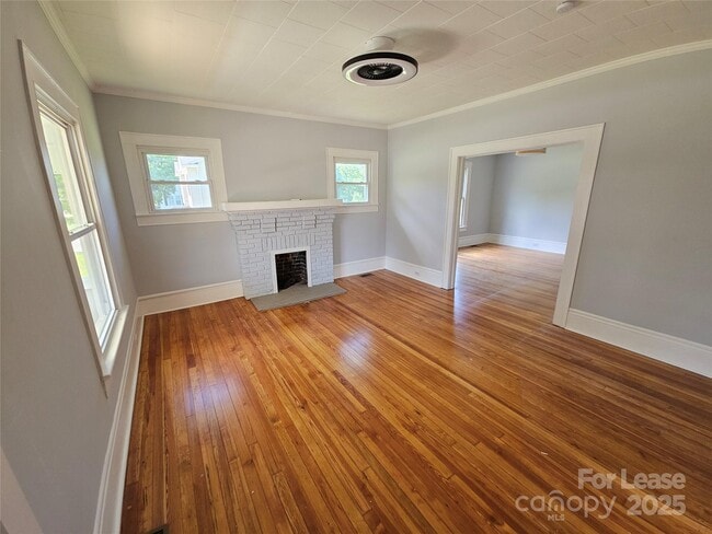 Building Photo - 1704 16th St NE