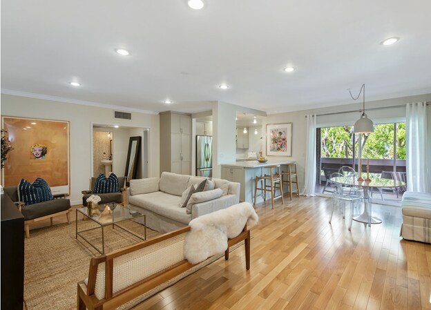 Building Photo - 8550 Holloway Dr