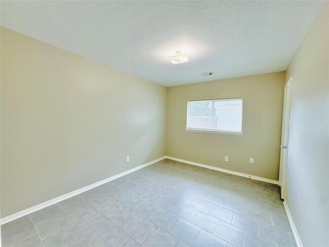 Building Photo - 2506 Teal Run Pl Dr