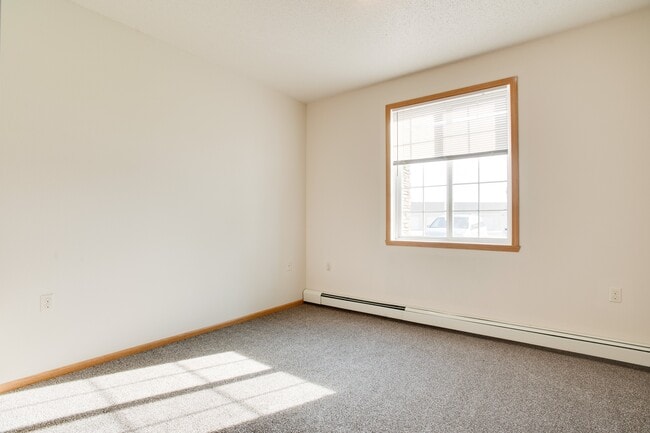 Lakestone Apartments Bedroom - Lakestone Apartments