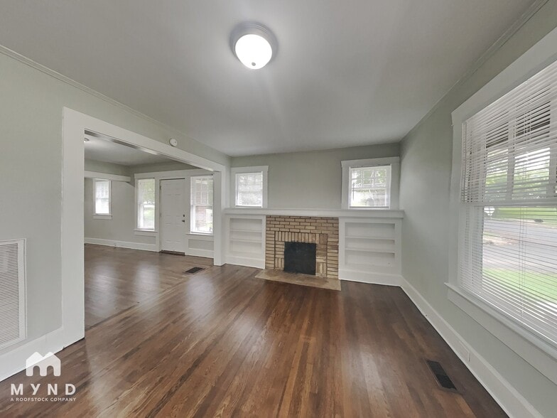 Building Photo - 4817 Avenue N