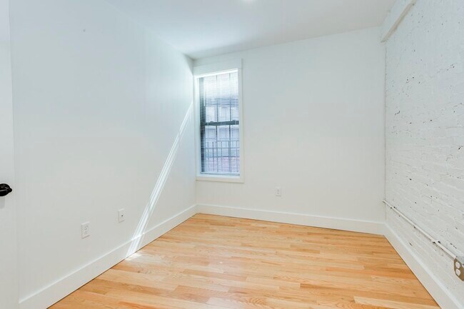 Building Photo - 282 North St