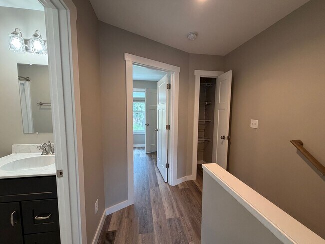 Building Photo - Leicester - Immaculate Three Bedroom with Huge Backyard