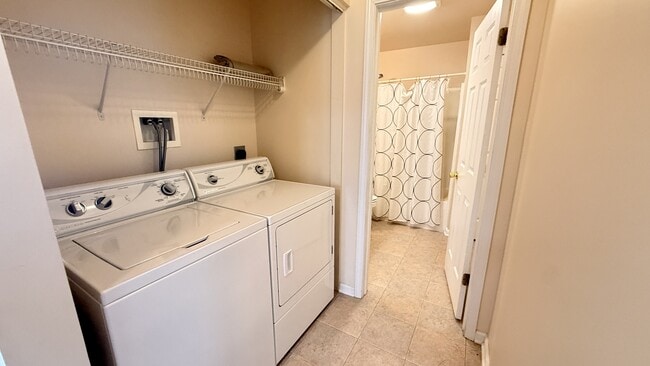 Building Photo - 1135 Spearhead Dr