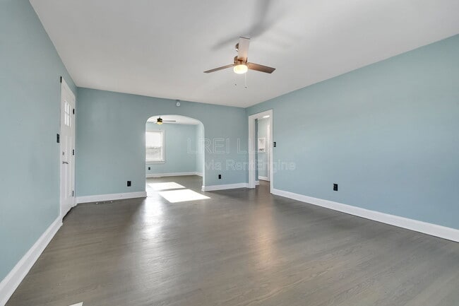 Building Photo - 4724 Cane Run Rd