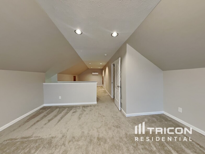 Building Photo - 15 Mossburg Ct