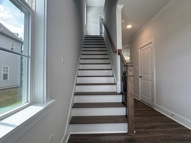 Building Photo - 3 Bed 2.5 Bath Brand New Townhome