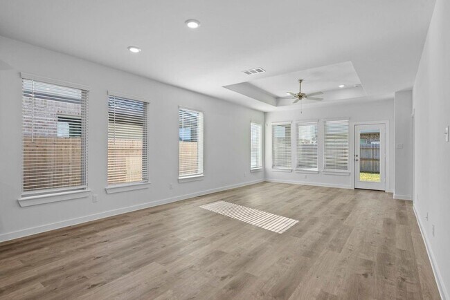 Building Photo - 17219 Bluebonnet Creek Trl