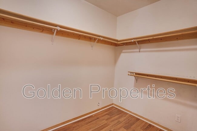 Building Photo - 7665 N Courcelles Pkwy