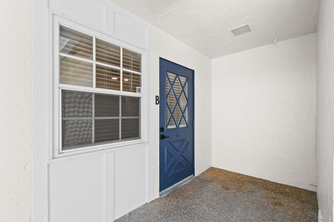 Building Photo - 800 Tropic Blvd