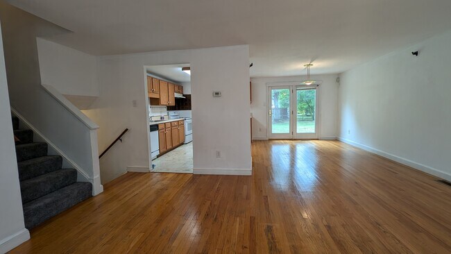 Building Photo - 12618 Pinecrest Rd