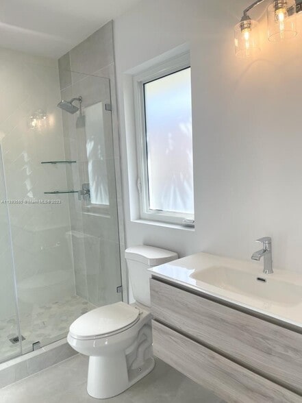 Building Photo - 6331 SW 23rd St