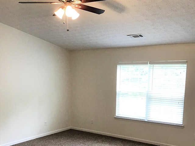 Building Photo - 639 Stonecrest Dr