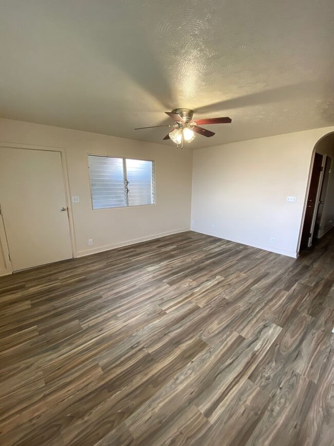 Building Photo - For Rent - [Pacific Palisades] 2345B Anini...