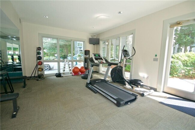 Building Photo - 2870 Pharr Ct S Northwest