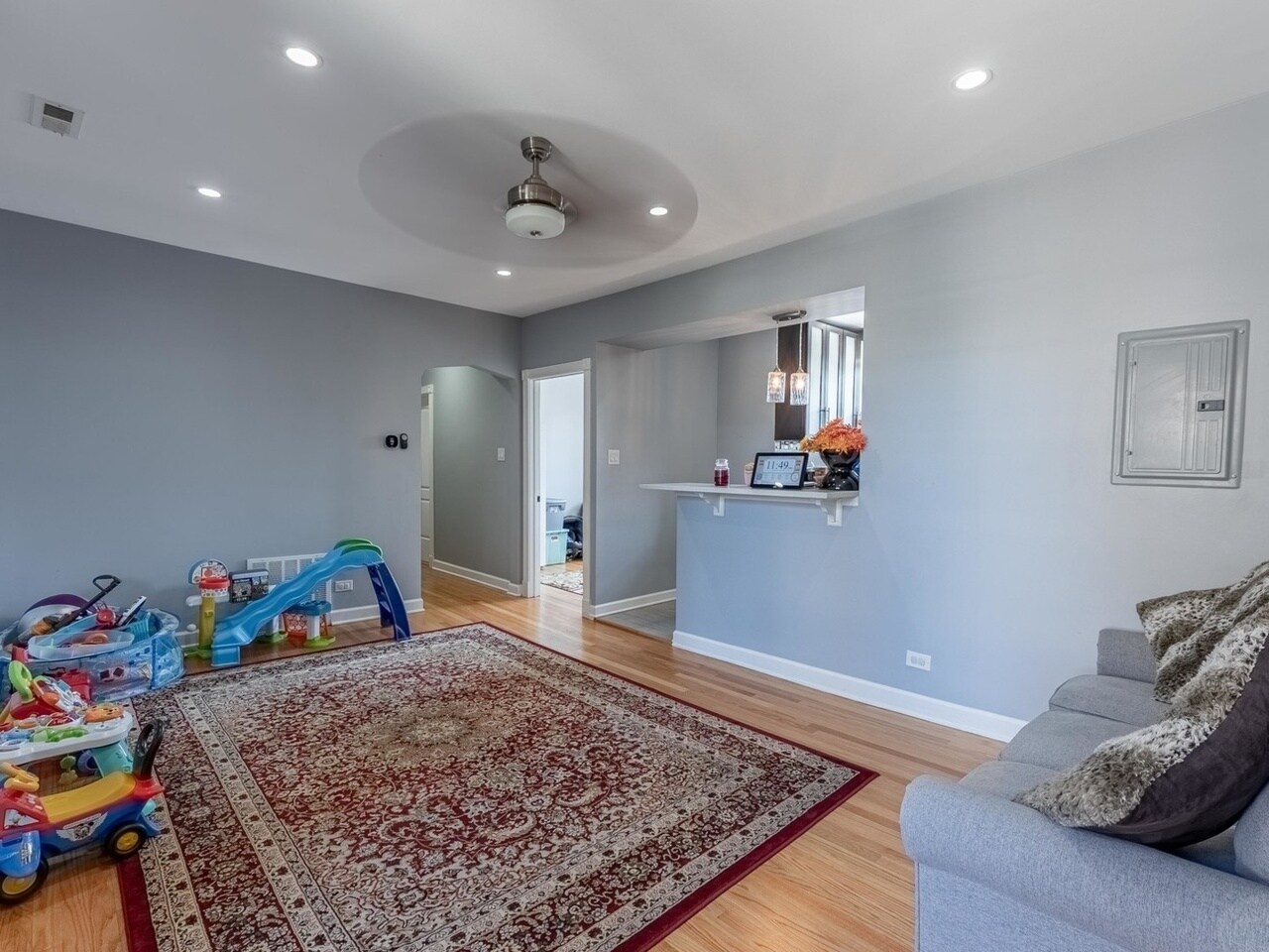 Building Photo - 5717 N Kimball Ave