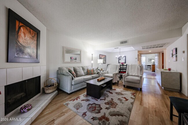 Building Photo - 9430 E Mission Ln