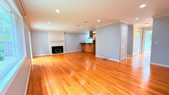 Building Photo - Charming 3BD/2BA, Single-Story, Ranch-Style Home in Broadmoor Area of San Ramon- Available NOW!