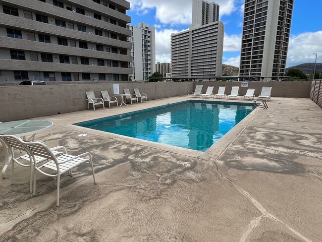 Building Photo - Salt Lake (Honolulu) Ilima West - 2 bedroo...