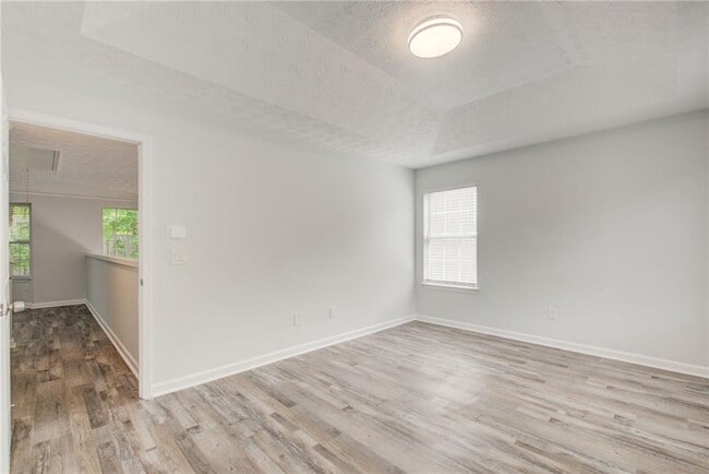 Building Photo - 2470 Stonegate Dr
