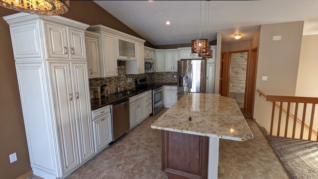 Building Photo - 1514 Suntree Dr