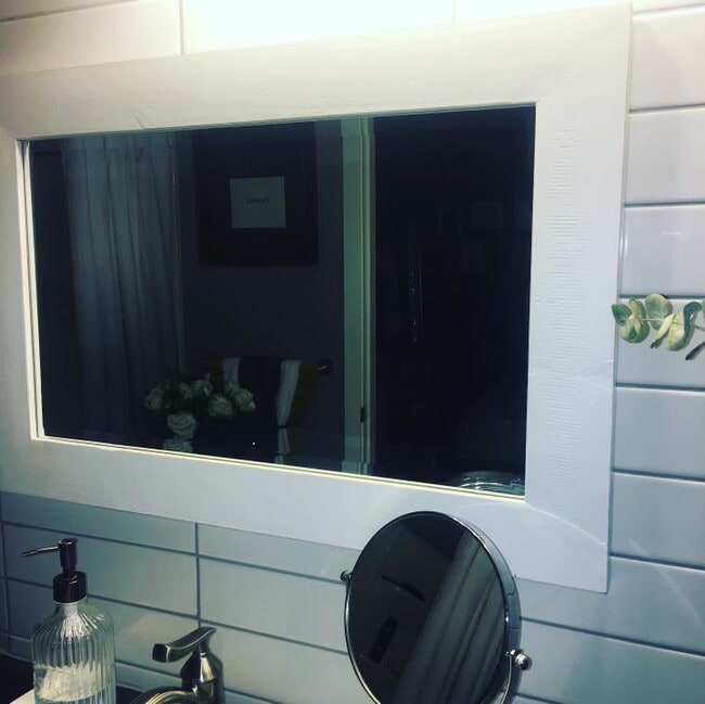 Building Photo - Luxury Condo