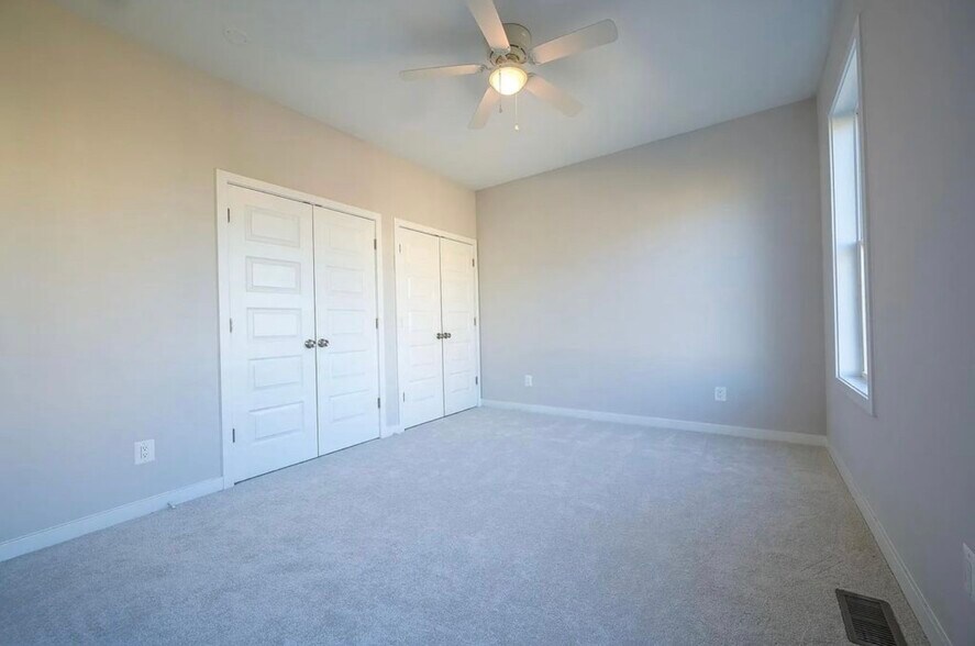 Building Photo - 2505 Burns St SE