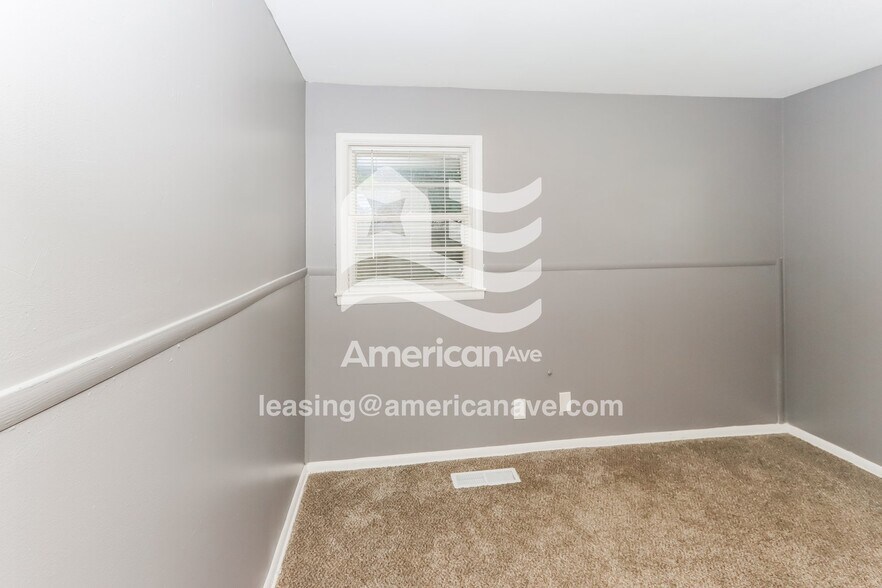 Building Photo - 4012 Lindwood Dr