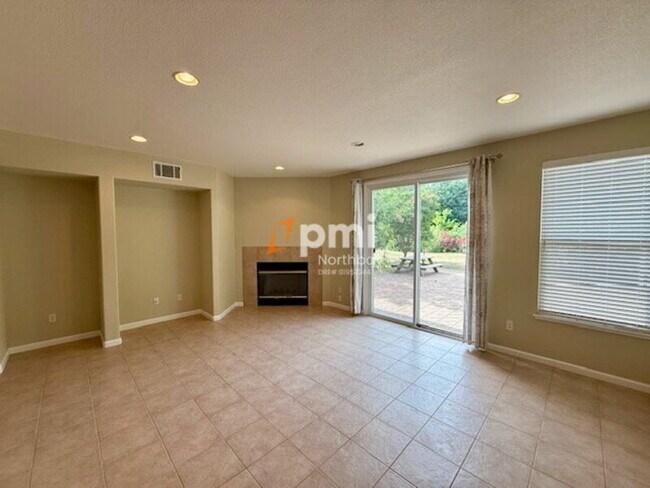 Building Photo - 732 Antiquity Dr