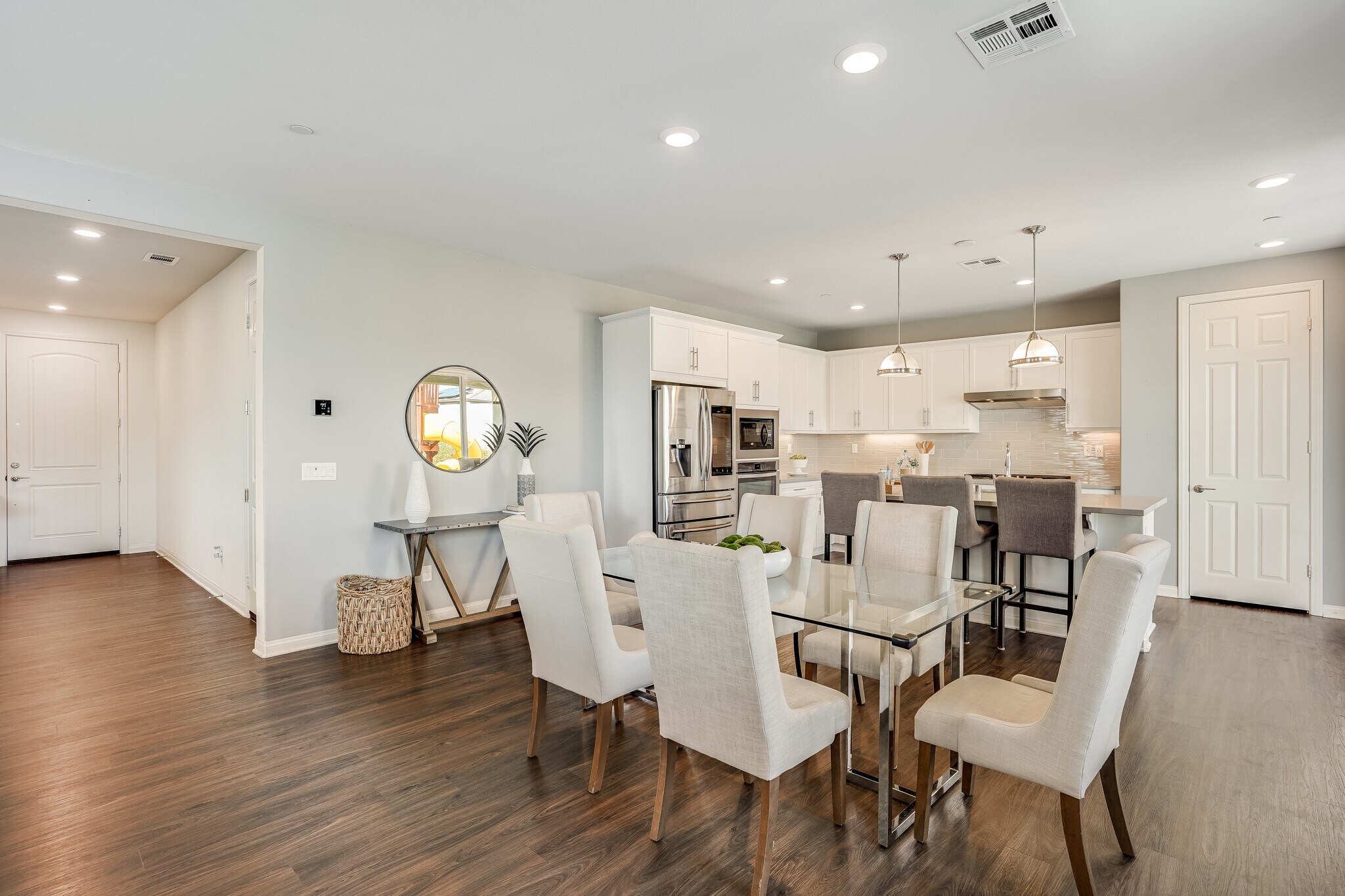 Building Photo - 8621 Lake Ashmere Dr