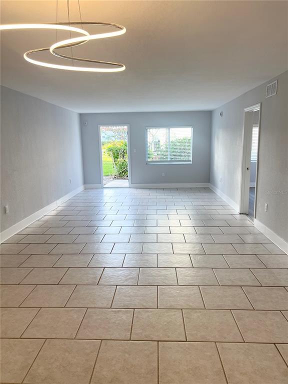 Building Photo - 4550 Overlook Dr NE