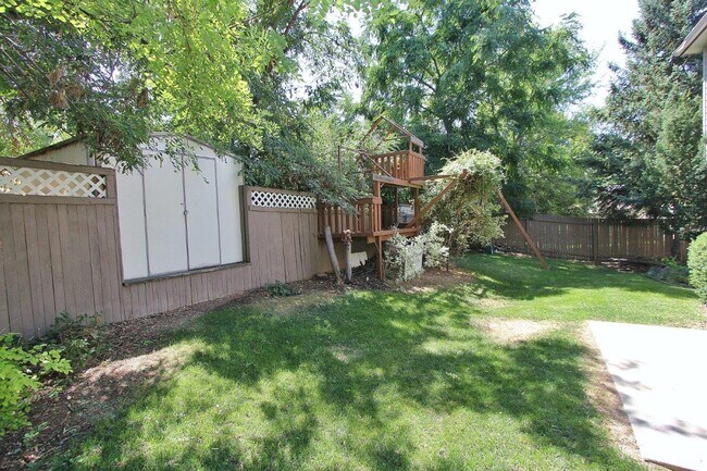 Building Photo - 11265 W Red Maple Dr